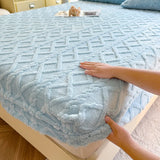 Shopmocho 1pc Winter Warm Bed Sheet with Elastic Band Single/Queen/King Mattress Cover Thick Coral Fleece Fluffy Fitted Bed Sheets for Bed
